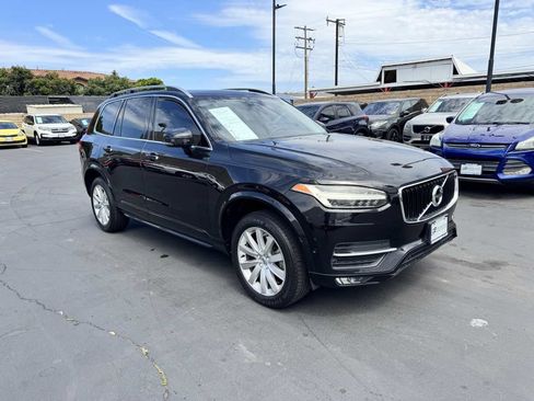 Used 2017 Volvo XC90 T5 Momentum w/ Vision Package AWD/4WD image 8