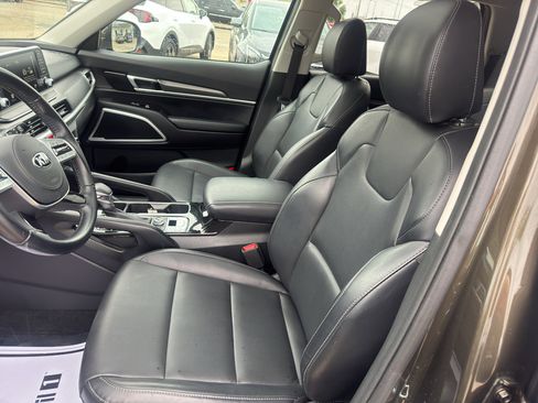 Used 2020 Kia Telluride S AWD/4WD image 16