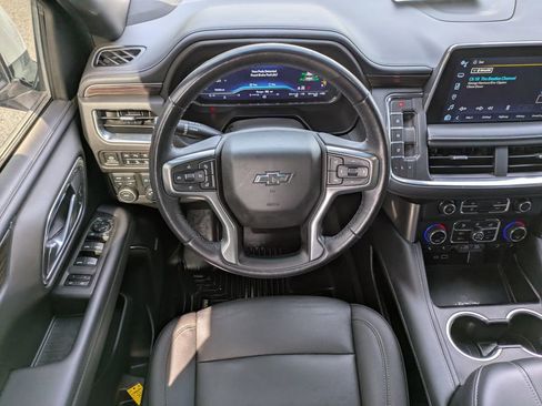 Used 2022 Chevrolet Tahoe Z71 w/ Luxury Package image 17