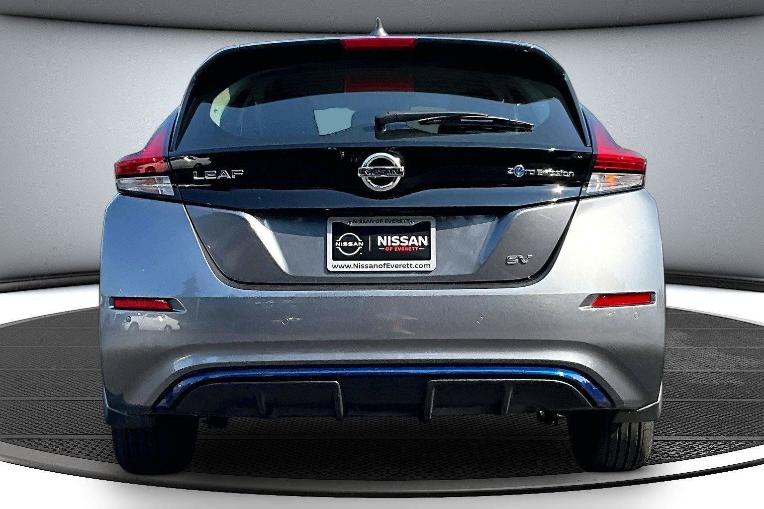 Used 2021 Nissan Leaf SV w/ SV Technology Package FWD image 6