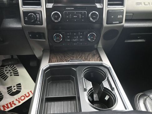 Used 2019 Ford F250 Lariat w/ Tow Technology Bundle image 22