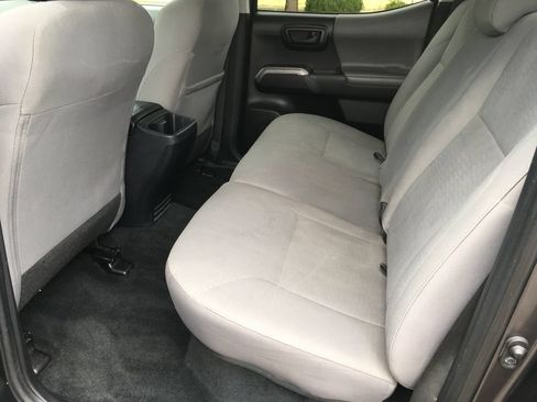 Used 2019 Toyota Tacoma SR5 AWD/4WD image 27