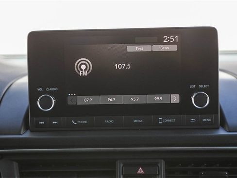 New 2025 Honda Pilot Sport image 4