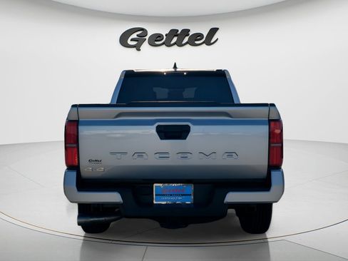 Certified 2025 Toyota Tacoma SR5 AWD/4WD image 6