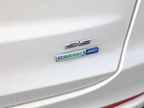 Certified 2019 Ford Fusion SE w/ Equipment Group 151A image 9