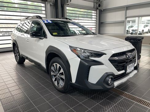 Used 2024 Subaru Outback Limited AWD/4WD image 1