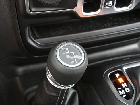 Used 2025 Jeep Gladiator Sport AWD/4WD image 22