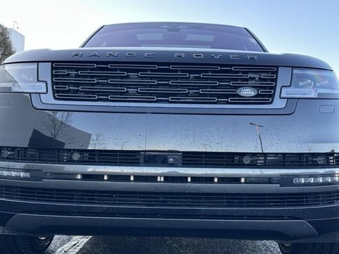 Used 2023 Land Rover Range Rover SE image 9