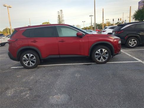 Used 2023 Nissan Rogue SV image 6