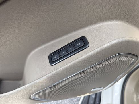 Used 2020 GMC Yukon SLT w/ Open Road Package image 23