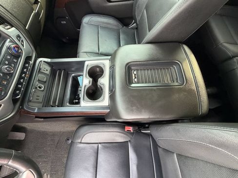 Used 2018 GMC Sierra 1500 SLT AWD/4WD image 18