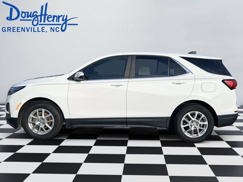 Used 2024 Chevrolet Equinox LT FWD image 2