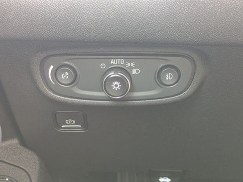 Used 2021 GMC Terrain SLT w/ Elevation Edition AWD/4WD image 20