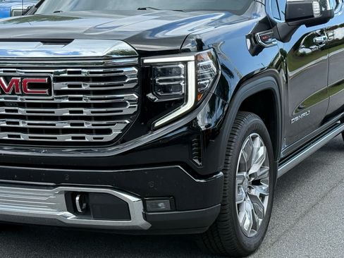 Used 2024 GMC Sierra 1500 Denali AWD/4WD image 10