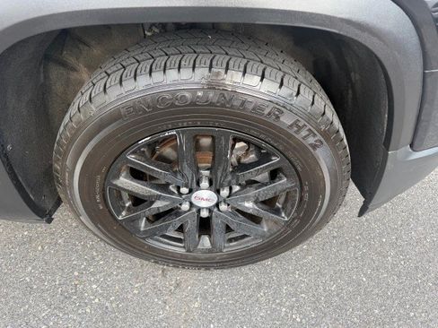 Used 2019 GMC Acadia SLT AWD/4WD image 28