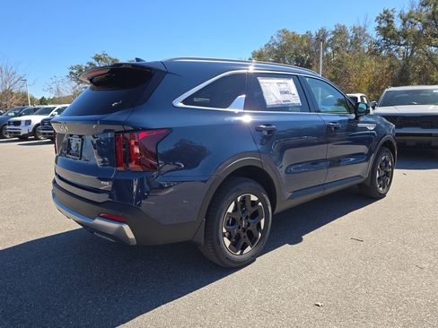 New 2026 Kia Sorento S AWD/4WD image 8