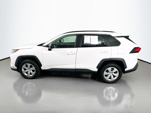 Used 2021 Toyota RAV4 LE AWD/4WD image 4