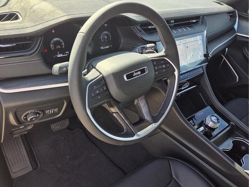New 2027 Jeep Grand Cherokee Limited AWD/4WD image 11