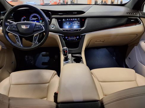 Used 2019 Cadillac XT5 Luxury FWD image 16