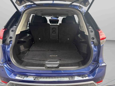 Used 2020 Nissan Rogue SV image 22