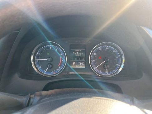 Used 2019 Toyota Corolla LE w/ Carpet Mat Package (TMS) image 7