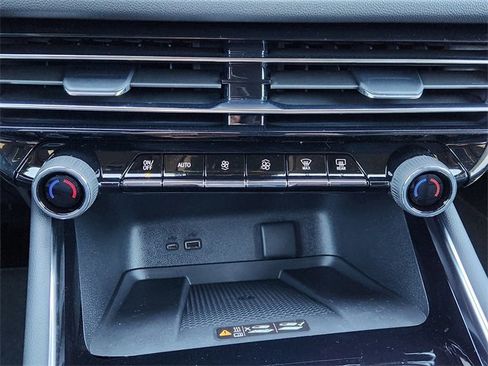 New 2026 Chevrolet Traverse LT w/ Midnight/Sport Edition image 20