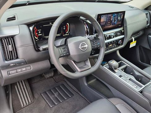 New 2026 Nissan Pathfinder SL FWD image 3