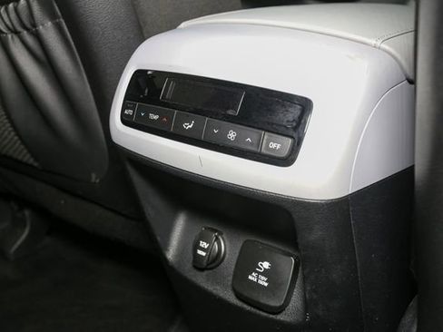 Used 2020 Hyundai Palisade SEL FWD image 19