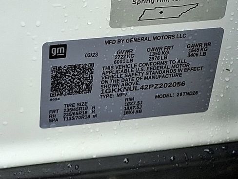 Used 2023 GMC Acadia SLT image 34