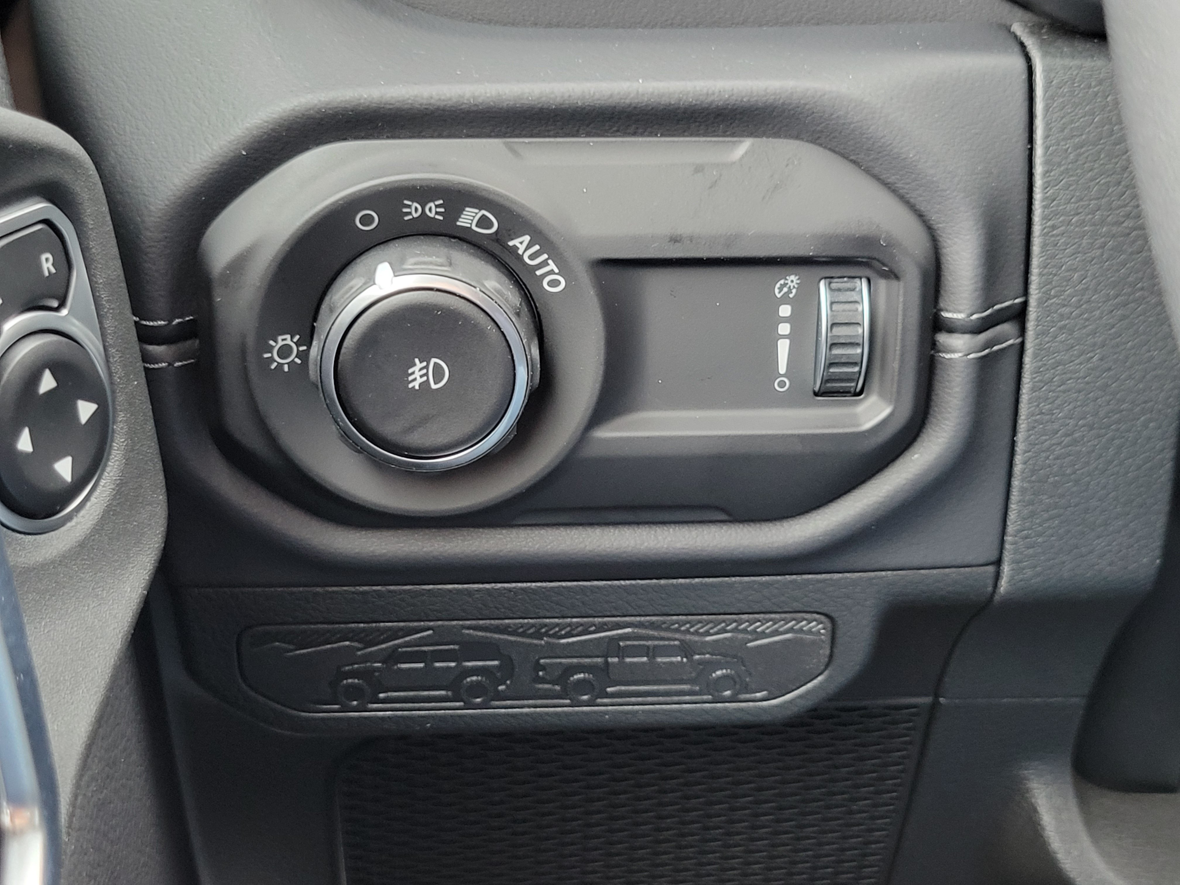 New 2027 Jeep Wrangler Unlimited Sahara AWD/4WD image 10