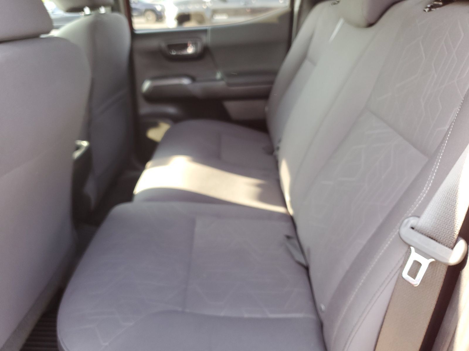Certified 2018 Toyota Tacoma TRD Sport AWD/4WD image 12