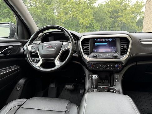 Used 2018 GMC Acadia SLT FWD image 11