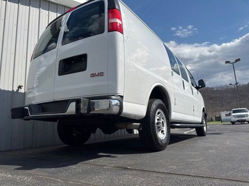 Used 2022 GMC Savana 2500 w/ Driver Convenience Package image 8