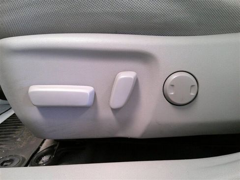 Used 2017 Toyota Camry LE image 23