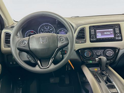 Used 2019 Honda HR-V LX image 17
