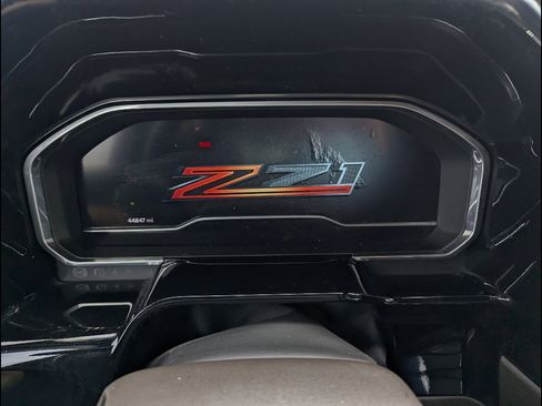 Used 2022 Chevrolet Silverado 1500 LTZ w/ LTZ Premium Package AWD/4WD image 2