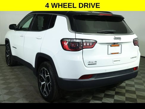 Used 2025 Jeep Compass Limited AWD/4WD image 4
