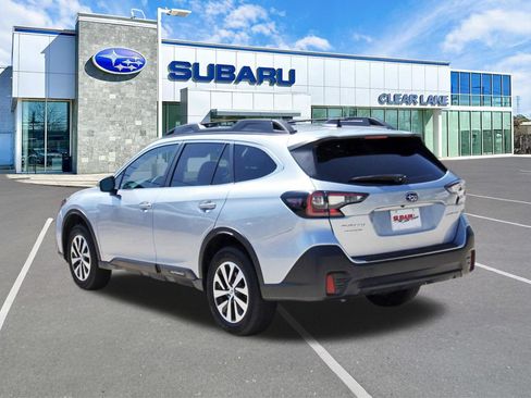 Used 2022 Subaru Outback Premium AWD/4WD image 4