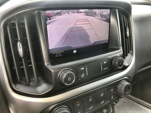 Used 2022 Chevrolet Colorado Z71 image 17