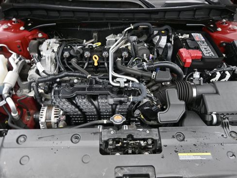 Used 2024 Nissan Altima 2.5 SV image 19