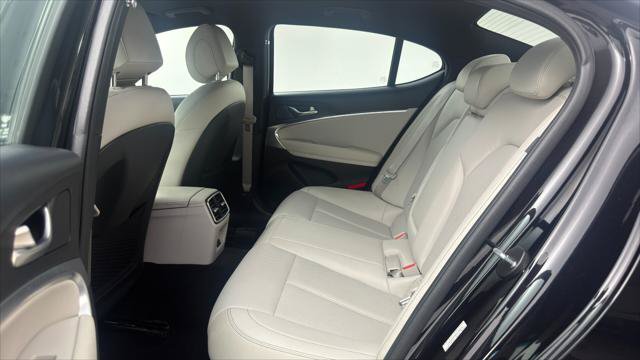 Used 2025 Genesis G70 2.5T AWD/4WD image 16