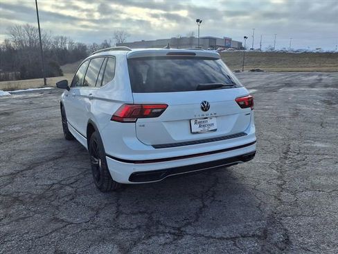 Used 2023 Volkswagen Tiguan SE R-Line image 22