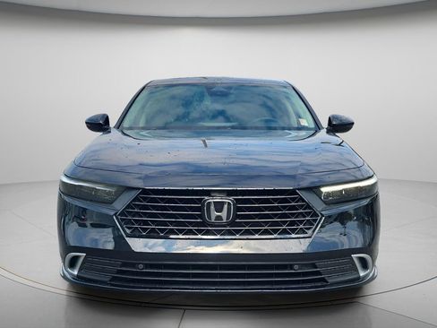 Used 2025 Honda Accord Touring image 4