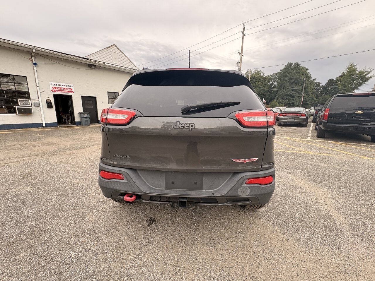 Used 2014 Jeep Cherokee Trailhawk w/ Cold Weather Group AWD/4WD image 8