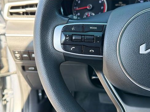 Used 2022 Kia K5 LXS FWD image 34