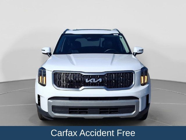 Used 2024 Kia Telluride EX w/ EX Captain's Chair Package FWD image 3