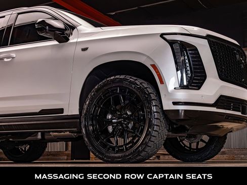 Used 2025 Cadillac Escalade Sport Platinum image 12