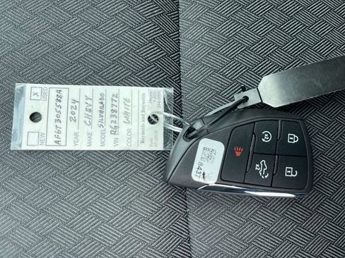 Used 2024 Chevrolet Silverado 1500 LT Trail Boss w/ Convenience Package II image 36