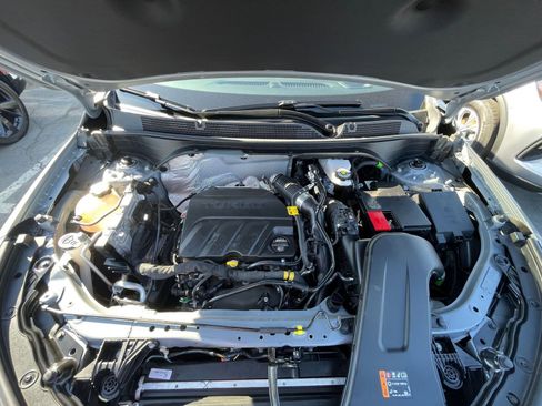 Used 2025 Buick Envista Sport Touring image 31