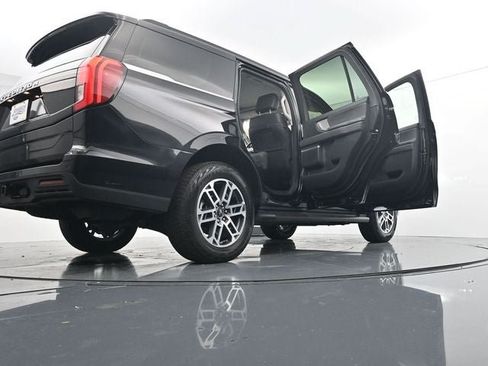 Certified 2025 Ford Expedition Active AWD/4WD image 41